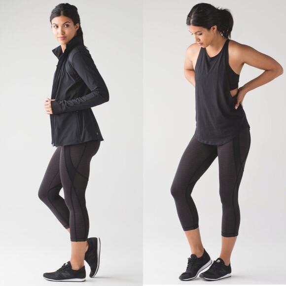 Lululemon Leggings Womens 6 Black Conduit Crop Tonal Stripe Running Active Gym - Picture 1 of 10